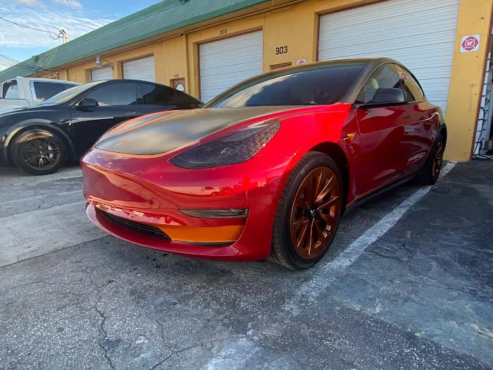 Pimienton (Tesla Rentals) Picture 7