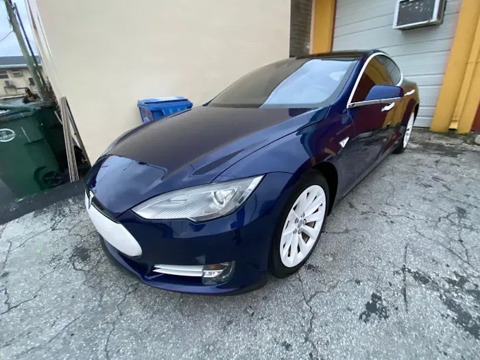 Pimienton (Tesla Rentals) Picture 5