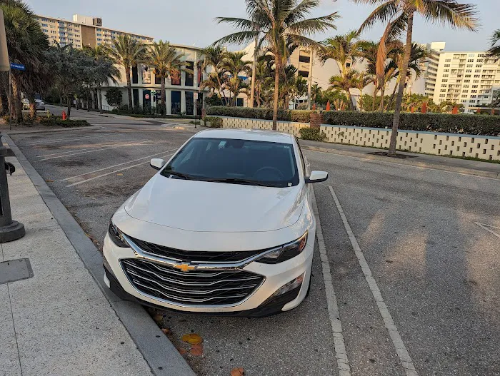 Hertz Car Rental - Coral Springs - North University Drive Picture 4