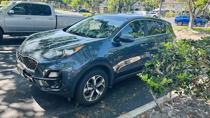 Avis Car Rental Picture 3