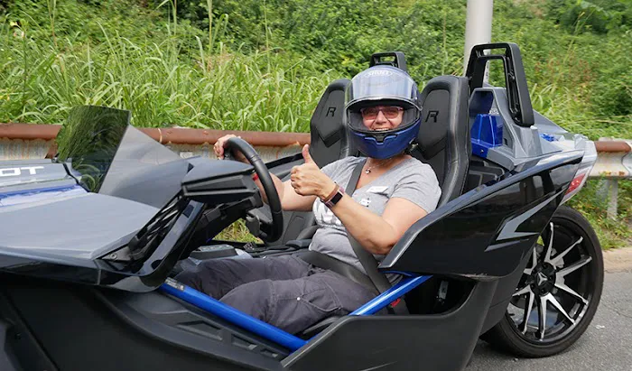 Fast & Furious Slingshot Rentals Picture 8
