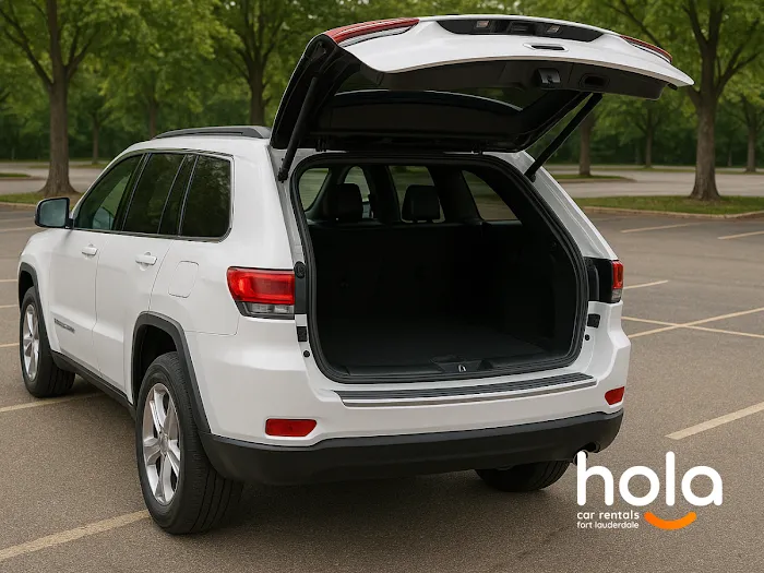 Hola Car Rentals Picture 3