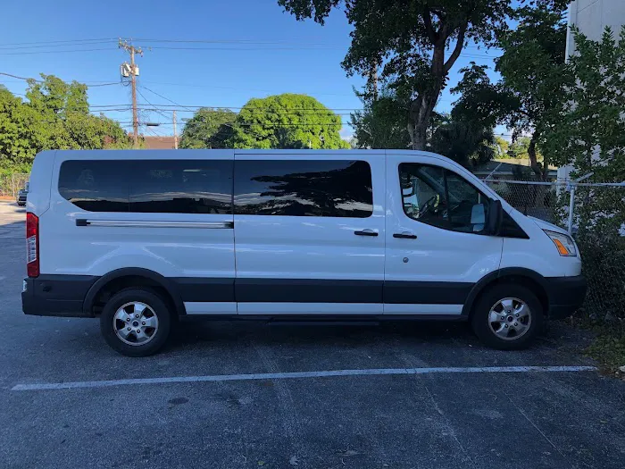 Avis Car Rental Picture 3