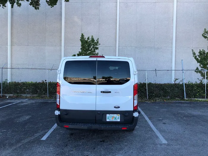 Avis Car Rental Picture 4