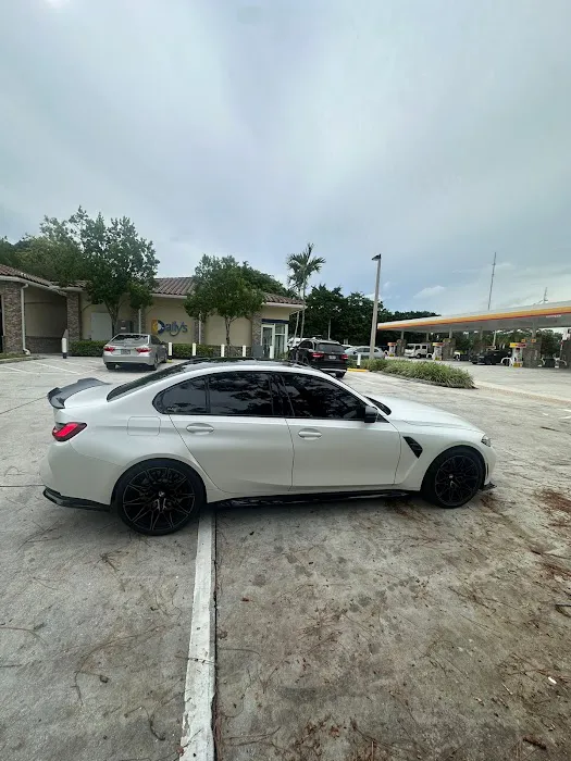 Legaci Auto Lounge Picture 1