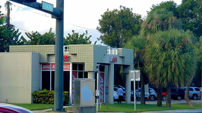 Avis Car Rental Picture 2