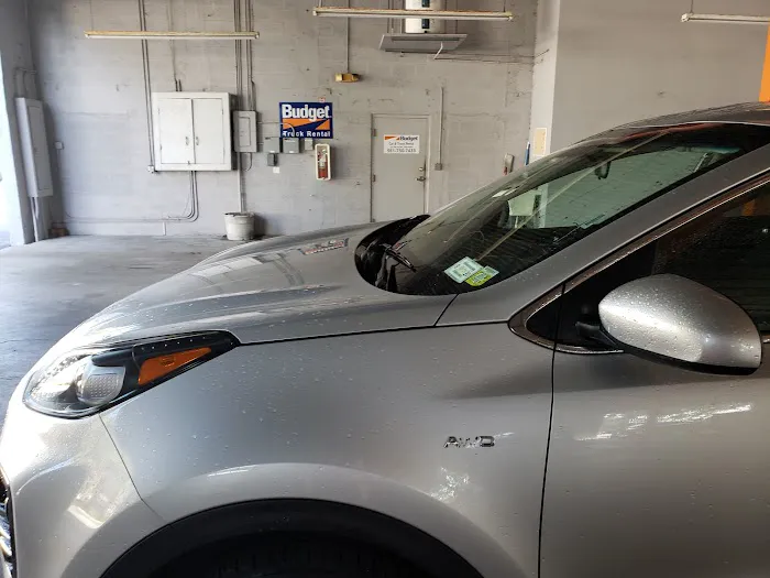 Budget Car Rental Picture 6