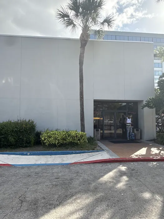 Easirent Car Rental Palm Beach International Airport (PBI) Picture 4