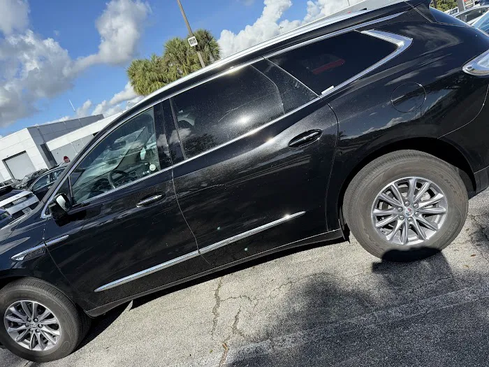 Avis Car Rental Picture 3