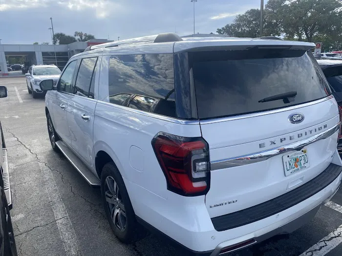 Avis Car Rental Picture 6