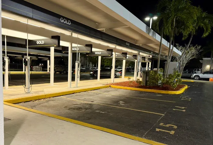 Hertz Car Rental - West Palm Beach - Palm Beach International Airport (PBI) Picture 3