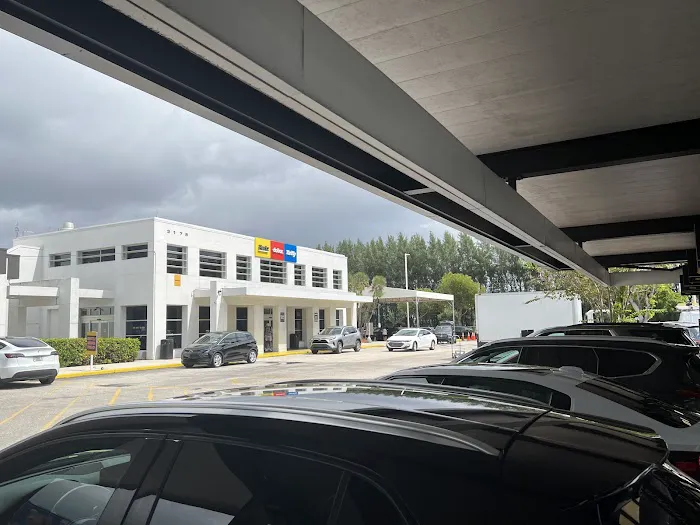 Hertz Car Rental - West Palm Beach - Palm Beach International Airport (PBI) Picture 5