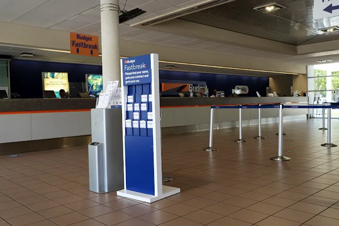 Budget Car Rental Picture 2