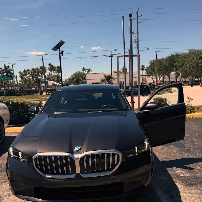 SIXT Rent a Car Palm Beach Int. Airport Picture 4