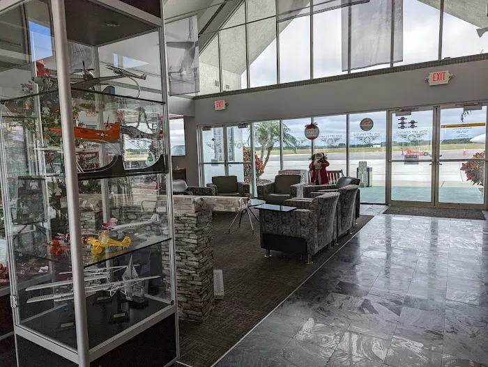 Hertz Car Rental - Vero Beach - Vero Beach Regional Airport (VRB) Picture 1