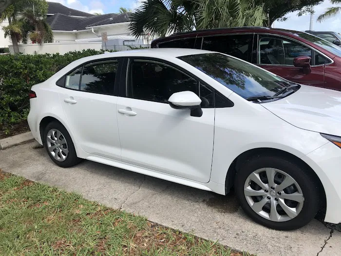 Hertz Car Rental - Vero Beach - Vero Beach Regional Airport (VRB) Picture 6