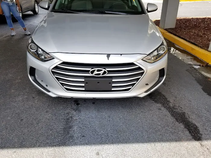 Hertz Car Rental - Atlanta - Courtland Street Ne Picture 6