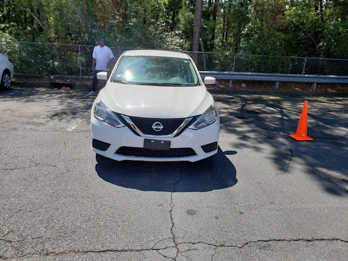 Hertz Car Rental - Atlanta - Courtland Street Ne Picture 8