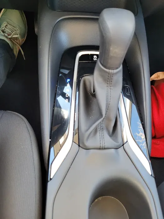 Avis Car Rental Picture 1