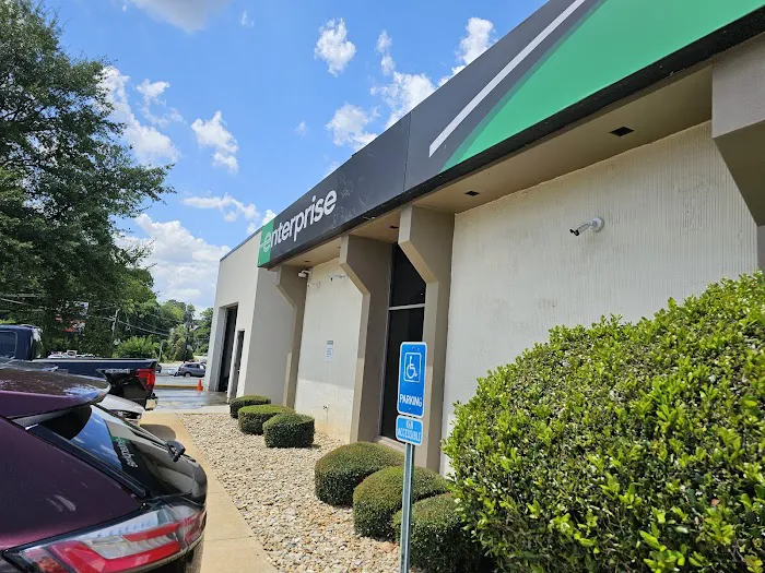 Enterprise Rent-A-Car Picture 3