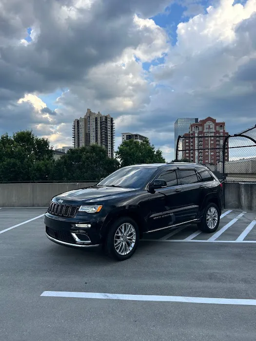 LUX LUXURY RENTAL Picture 2