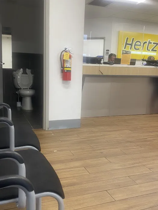Hertz Car Rental - Lithia Springs - Thornton Road Picture 5