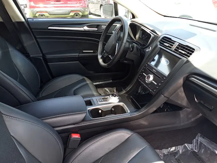Avis Car Rental Picture 9