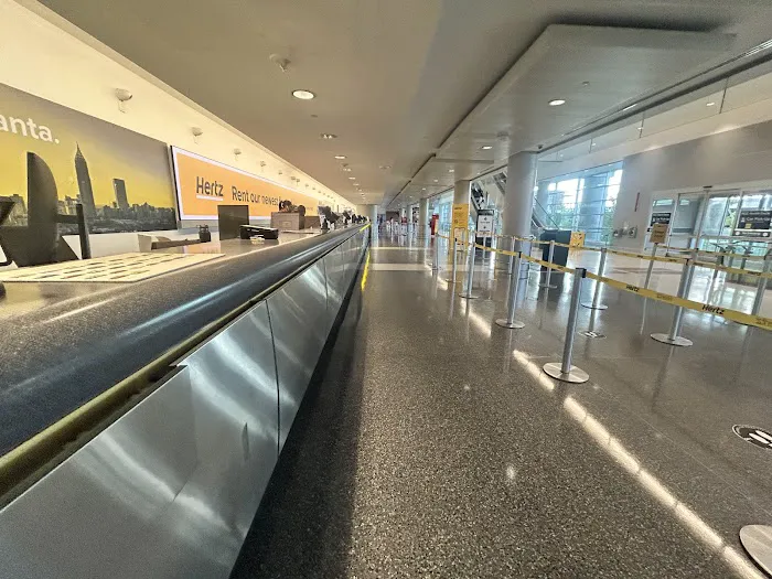 Hertz Car Rental - Atlanta - Hartsfield-jackson Atlanta International Airport (ATL) Picture 6