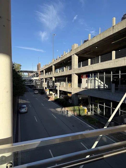 Hertz Car Rental - Atlanta - Hartsfield-jackson Atlanta International Airport (ATL) Picture 9