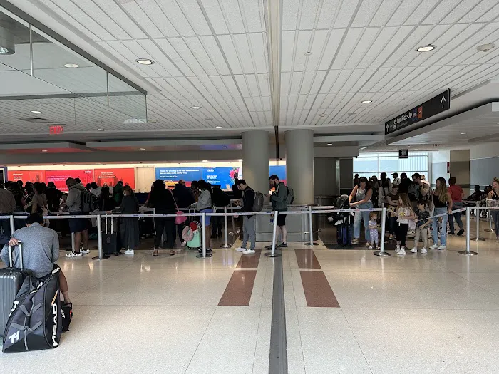 Dollar Car Rental - Atlanta Hartsfield International Airport Picture 2