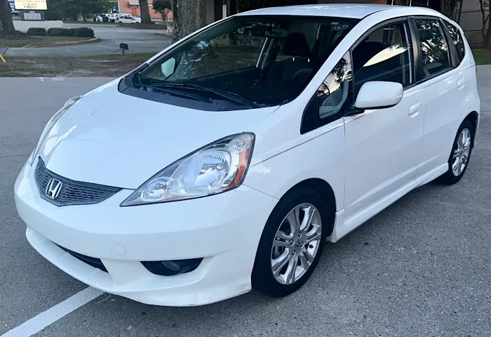 Alianza auto rental Picture 5