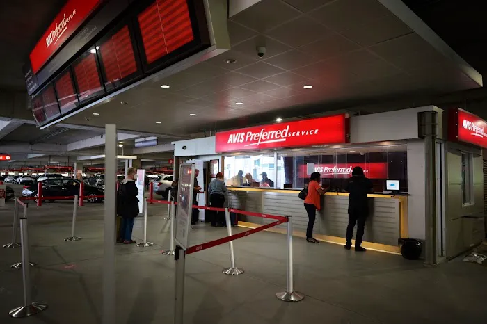 Avis Car Rental Picture 3