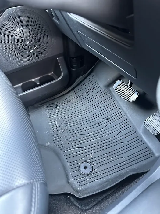 Avis Car Rental Picture 6