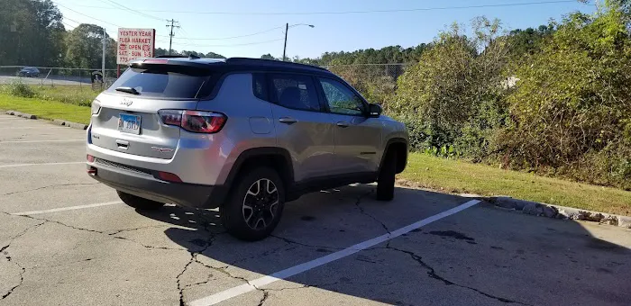 Avis Car Rental Picture 1