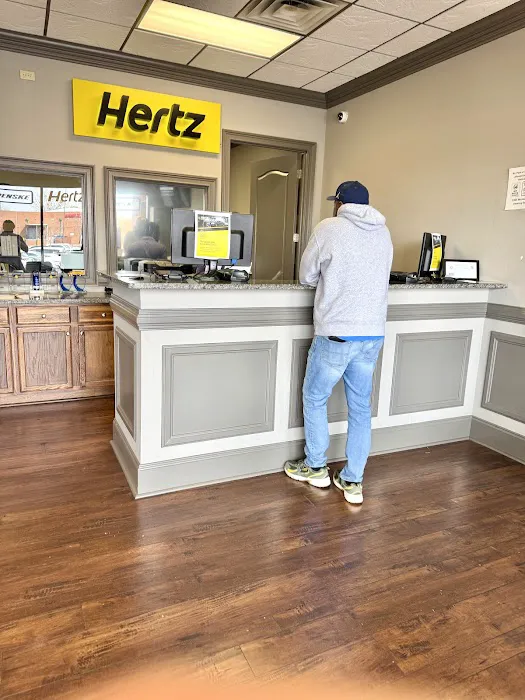 Hertz Car Rental - Lawrenceville - Riverside Parkway Picture 7