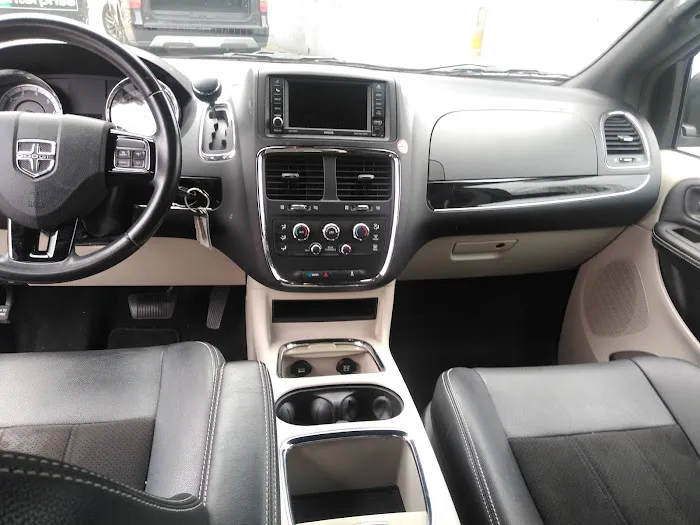 Enterprise Rent-A-Car Picture 3