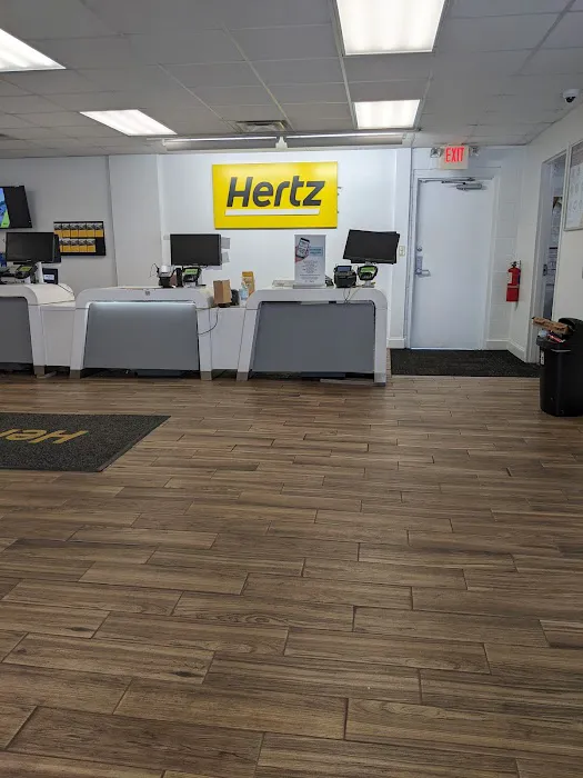 Hertz Car Rental - Roswell - Alpharetta Highway Picture 8