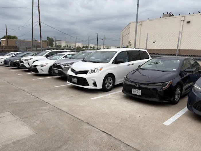 Airport Rent A Car Picture 4