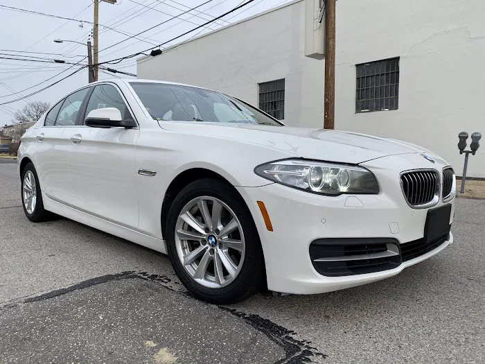 Mike Duman Auto Rental Picture 4