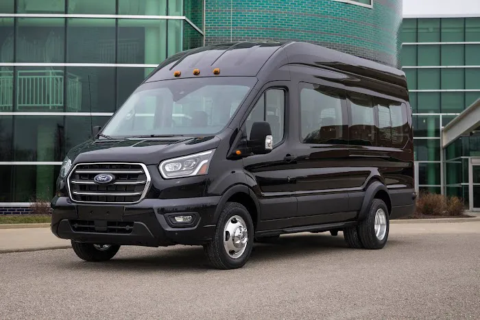 LAS VEGAS VAN RENTALS Picture 1