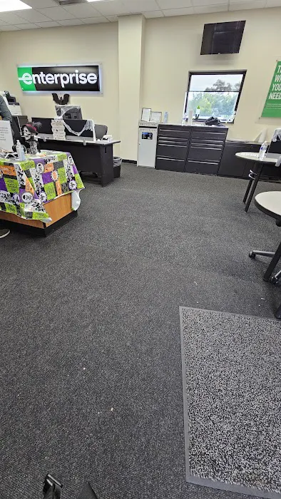 Enterprise Rent-A-Car Picture 9
