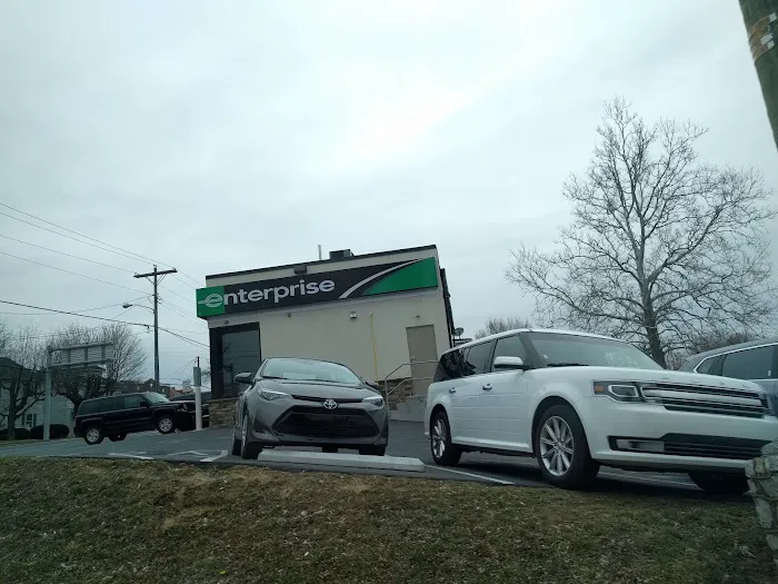 Enterprise Rent-A-Car Picture 2