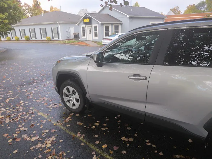 Hertz Car Rental - Winchester - West Jubal Early Drive Picture 3