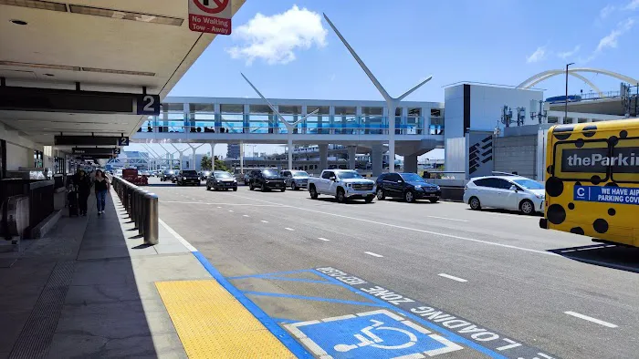 LAX Consolidated Car Rentals (Returns) Picture 2