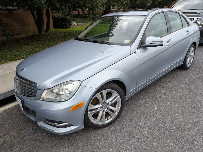 King G Car Rental Picture 8
