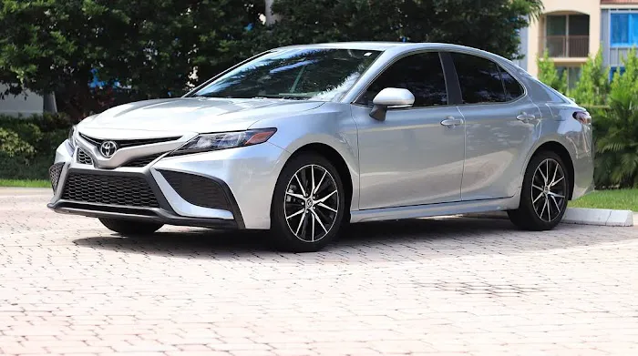 Fleetly Rental Car Picture 5