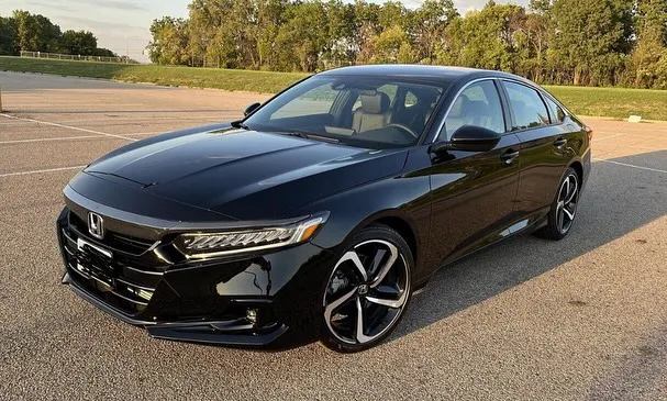 Fleetly Rental Car Picture 3