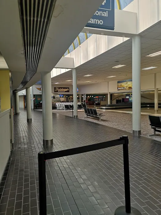 Avis Car Rental Picture 6