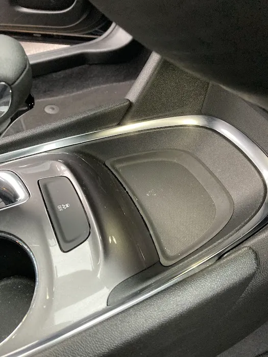 Avis Car Rental Picture 4