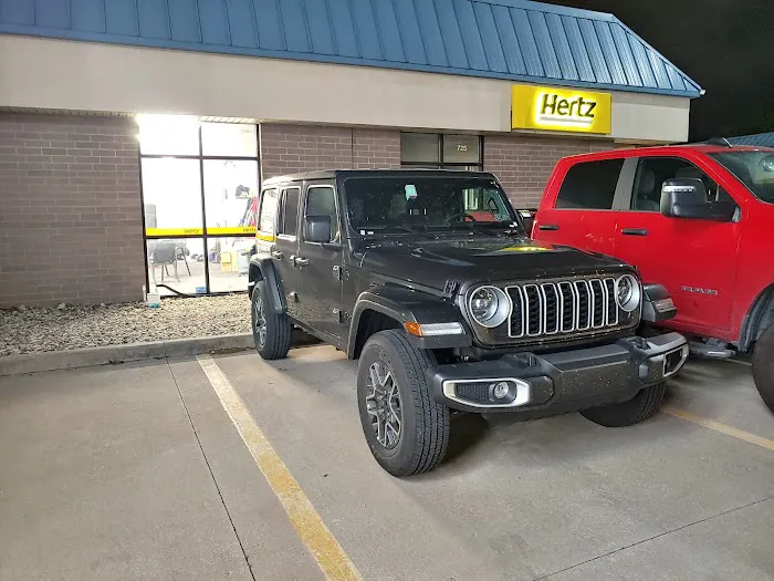 Hertz Car Rental - Fort Wayne - West Coliseum Boulevard Picture 7